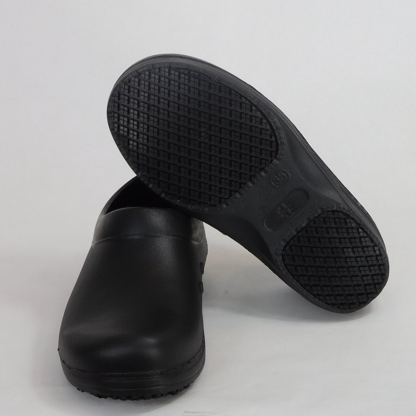 UC ZAPATOS SUELA NEGRA S077